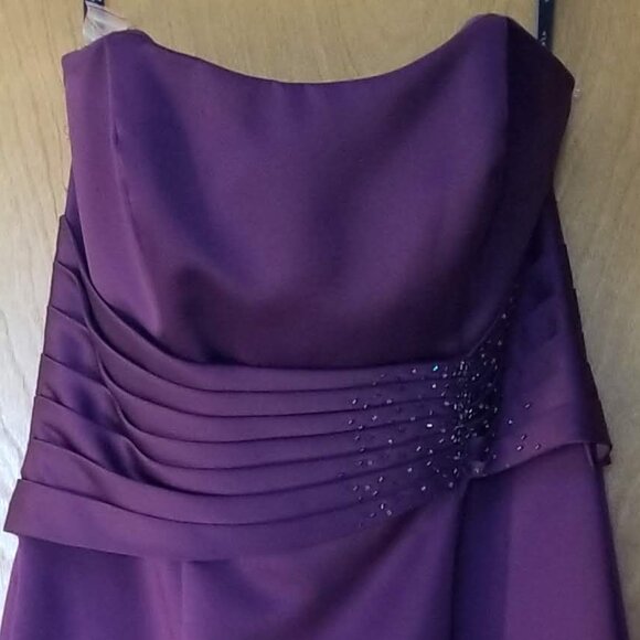 Alfred Angelo Plum Formal Dress - Picture 1 of 5